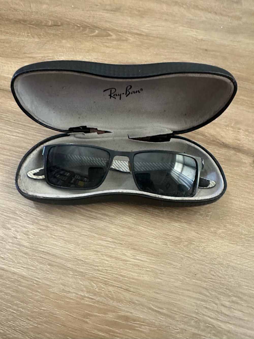 Ray-Ban Men’s Black Rectangular Sunglasses with Dark Lenses Heavy Wear w/ case!